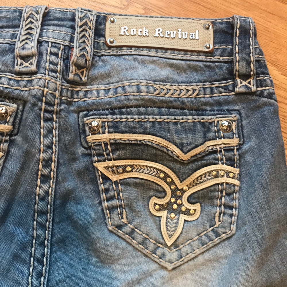 Lightly worn Rock Revival jeans!